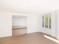 Недвижимость Apartment 8 rooms: 2