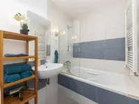 Недвижимость Квартира, 4 комнаты, Центр: 28