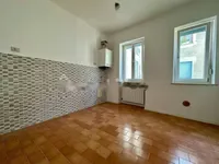 Недвижимость Трехкомнатная квартира в центре: 6