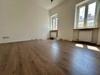 Недвижимость Трехкомнатная квартира в центре: 9