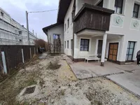 Недвижимость Четырехкомнатная квартира: 9