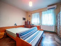 Недвижимость Трёхкомнатная квартира в центре: 18
