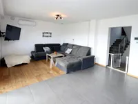 Недвижимость Квартира, 4 комнаты, Вич: 14