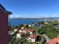 Недвижимость Трёхкомнатная квартира в Копере: 1