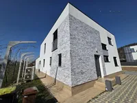 Недвижимость House, Podgorica: 2