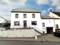 Недвижимость House for sale in Niederfeulen: 1