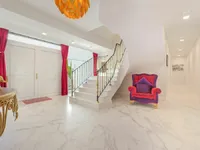 Недвижимость House 5 bedrooms for sale in Strassen: 5