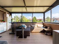Недвижимость Apartment with a large terrace: 14