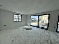 Недвижимость 2-комнатная квартира в Изоле: 2