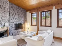 Недвижимость Apartment 5 rooms: 2