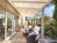 Недвижимость Single house 6 rooms: 8