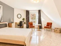 Недвижимость Apartment 4 rooms: 6