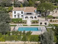 Недвижимость Villa Croix des Gardes: 1