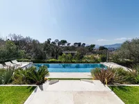 Недвижимость Villa Croix des Gardes: 2