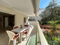 Недвижимость Property Type: Apartment  
Location: Cannes, Centre-ville  

Apartment Cannes Centre: 1