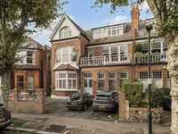 Недвижимость Princes Avenue: 4