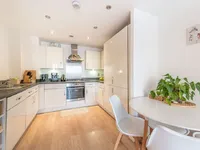 Недвижимость Flowers Close, Dollis Hill: 9