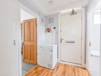 Недвижимость Elias Place, Oval: 1
