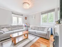 Недвижимость Elias Place, Oval: 6