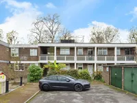 Недвижимость Dickens Estate: 5