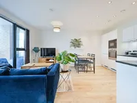 Недвижимость Lakeside Drive, Park Royal: 7