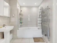 Недвижимость Woodley Crescent, Coleby House: 2
