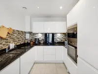 Недвижимость Woodley Crescent, Coleby House: 7