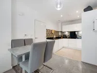 Недвижимость Woodley Crescent, Coleby House: 9