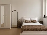 Недвижимость . 
: 6