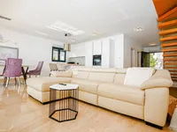Недвижимость Семейный дом 250 м², Опатия: 11