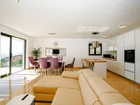 Недвижимость Семейный дом 250 м², Опатия: 12