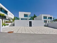 Недвижимость Новый дом 300 м² в центре: 2