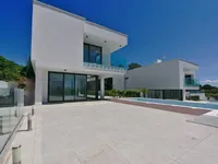 Недвижимость Новый дом 300 м² в центре: 4