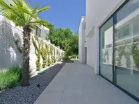 Недвижимость Новый дом 300 м² в центре: 12
