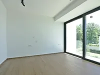 Недвижимость Новый дом 300 м² в центре: 24