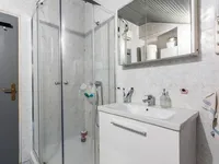 Недвижимость Трехкомнатная квартира, Центр: 10