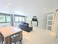 Недвижимость Central apartment in Escaldes with three bedrooms, two parking spaces and storage: 2