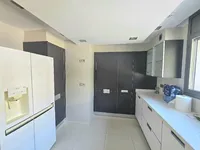 Недвижимость Central apartment in Escaldes with three bedrooms, two parking spaces and storage: 5