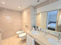 Недвижимость Central apartment in Escaldes with three bedrooms, two parking spaces and storage: 14