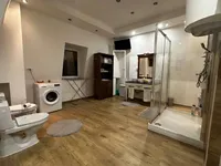 Недвижимость Четырёхкомнатная квартира Центр: 3