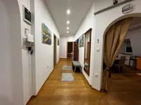 Недвижимость Четырёхкомнатная квартира Центр: 8