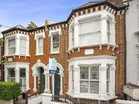 Недвижимость Kelmscott Road: 4