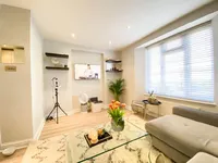 Недвижимость Shoot Up Hill, West Hampstead Borders: 5