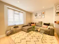 Недвижимость Shoot Up Hill, West Hampstead Borders: 6