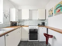 Недвижимость Sandifer Drive, Cricklewood: 10