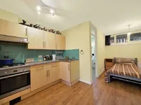 Недвижимость Hazlewood Crescent: 1