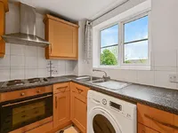 Недвижимость Windmill Drive, Cricklewood: 6