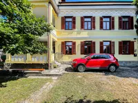 Недвижимость Квартира, 5-комнатная и более Ново Порторож: 1