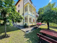 Недвижимость Квартира, 5-комнатная и более Ново Порторож: 2