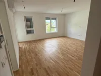 Недвижимость Apartment, 3 rooms, Vich: 5
